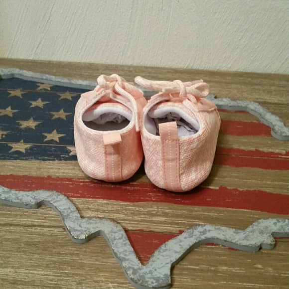 NWOT, myggpp pink & white  lace up shoes, 3 - Picture 3 of 8